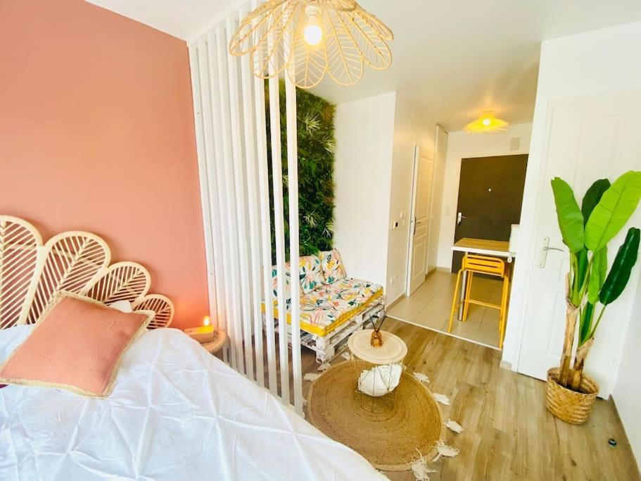 Lakaz Creole - Caen Centre Apartment Ngoại thất bức ảnh